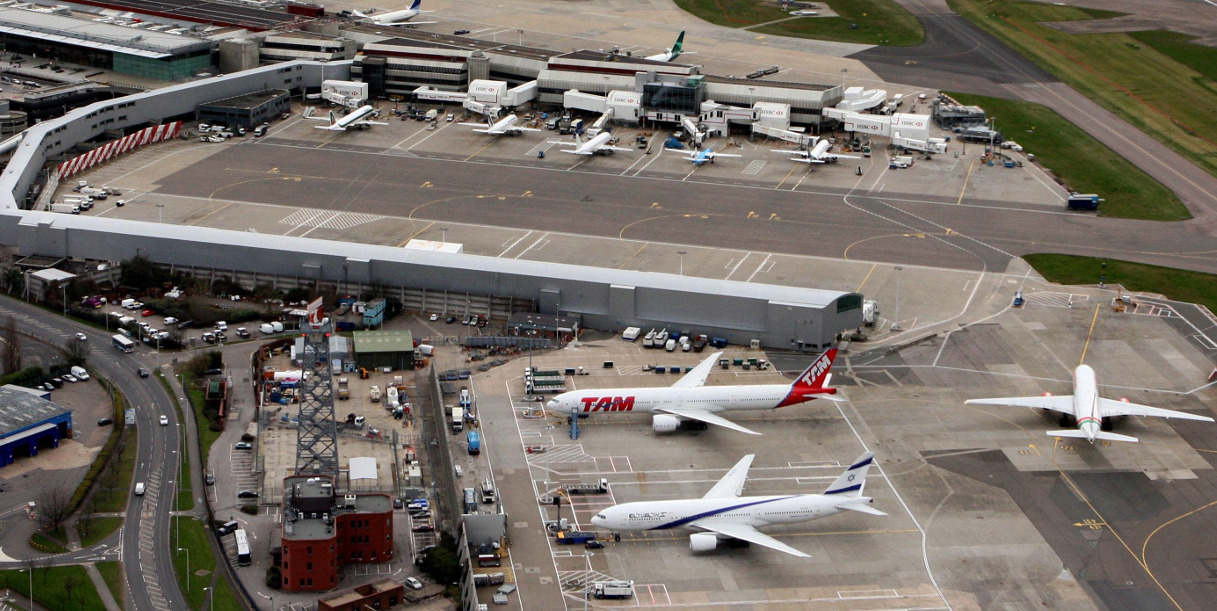 Passenger Arrested at Heathrow After Attacking Crew, Trying to Open Plane Door